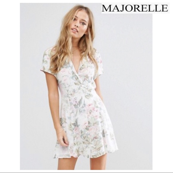 MAJORELLE Dresses & Skirts - MAJORELLE V-NECK FLORAL PRINT MINI SKATER DRESS